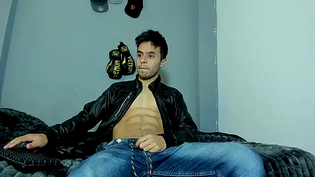 Snapshot of x_Harold_x_ chatting on 11/24/25, 09:58 x Harold x online show from 11/24/25, 09:58