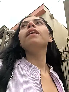 i am nina  online show from 02/09/25, 04:18