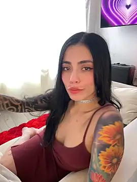 i am nina  online show from 05/11/26, 08:50