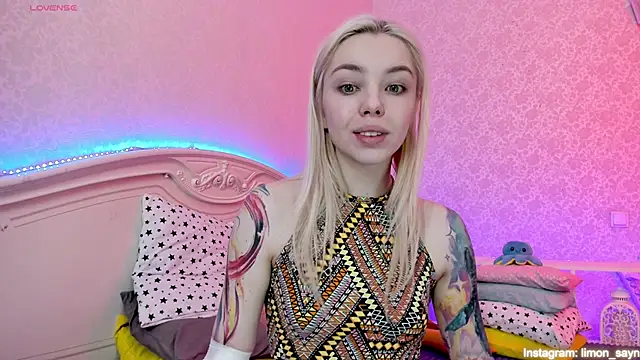 LillyMoure  online show from 02/02/25, 01:34