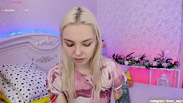 LillyMoure  online show from 03/12/25, 02:52