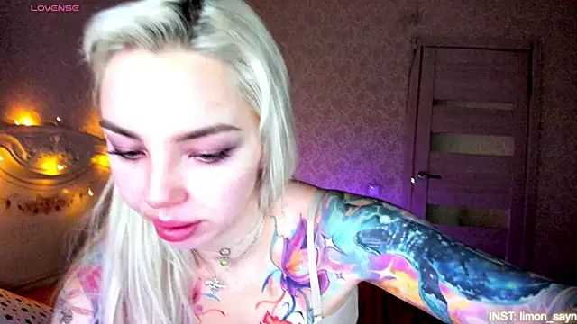 LillyMoure  online show from 04/14/26, 11:33