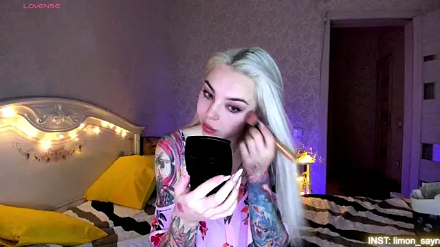 LillyMoure  online show from 07/07/26, 10:58