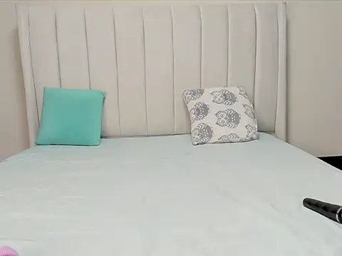  heavenlysent online show from 12/15/25, 03:33