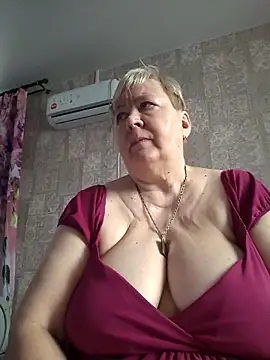 EffectFiona online show from 02/03/26, 03:59