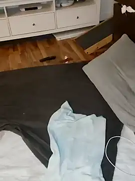 Snapshot of SexyDreamercouple89 chatting on 12/29/24, 05:53 SexyDreamercouple89 online show from 12/29/24, 05:53