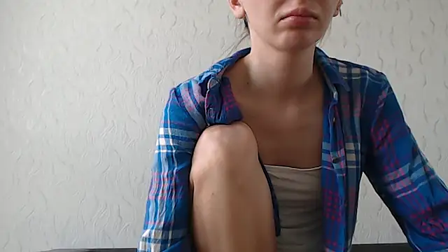 HoneyWiles online show from 03/25/26, 02:12