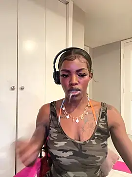 Snapshot of wishwashhy22 chatting on 10/11/25, 07:18 wishwashhy22 online show from 10/11/25, 07:18