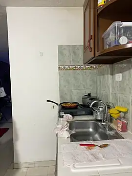 Snapshot of andrewmhilton_ chatting on 03/16/25, 09:58 andrewmhilton online show from 03/16/25, 09:58