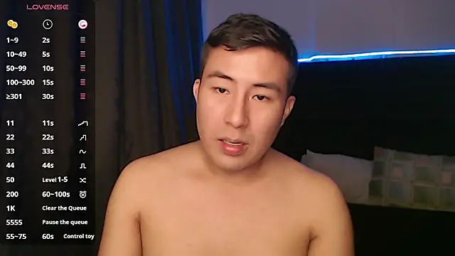 Snapshot of andrewmhilton_ chatting on 09/18/25, 06:59 andrewmhilton online show from 09/18/25, 06:59