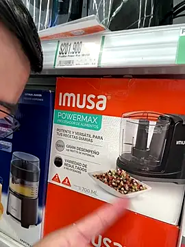 Snapshot of andrewmhilton_ chatting on 10/22/25, 06:07 andrewmhilton online show from 10/22/25, 06:07