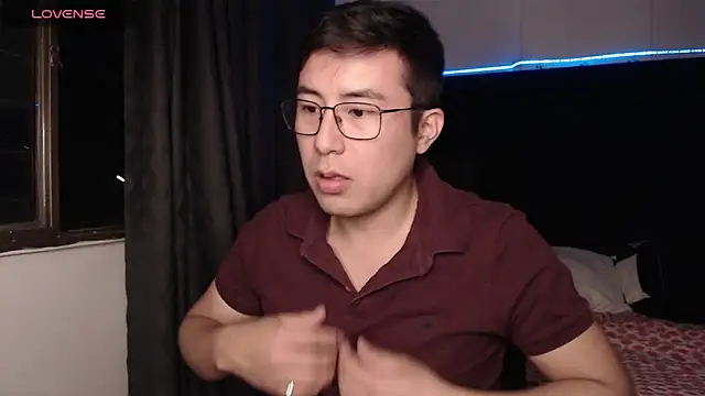 andrewmhilton  online show from 02/17/26, 05:48