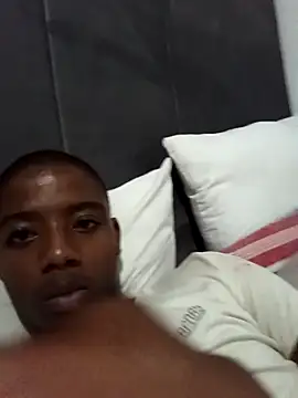 BLACK BOTTOM03 online show from 01/05/26, 06:44