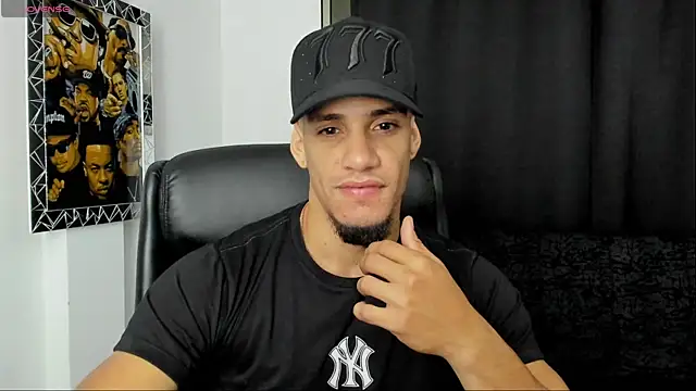 jhonnysnow17 online show from 05/05/26, 05:26