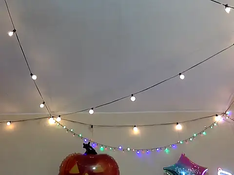 Snapshot of HandsomeAlfie chatting on 10/19/25, 02:45 HandsomeAlfie online show from 10/19/25, 02:45