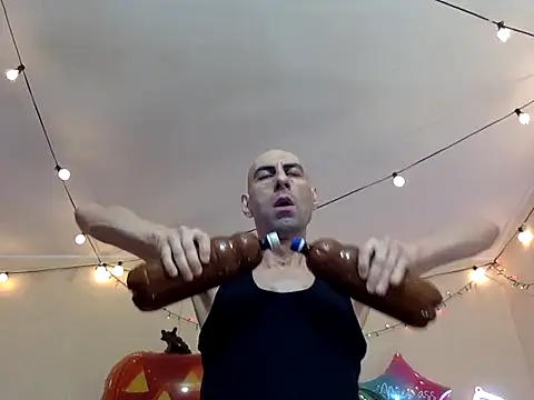 Snapshot of HandsomeAlfie chatting on 10/25/25, 06:43 HandsomeAlfie online show from 10/25/25, 06:43