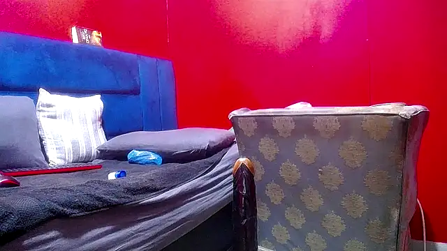 Snapshot of Lelety79 chatting on 11/19/25, 07:36 Lelety79 online show from 11/19/25, 07:36