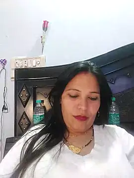 Poojabhabi101 online show from 02/20/25, 12:04