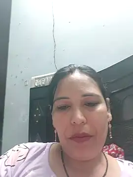 Poojabhabi101 online show from 04/25/26, 05:21