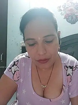 Snapshot of Poojabhabi101 chatting on 05/15/26, 06:20 Poojabhabi101 online show from 05/15/26, 06:20