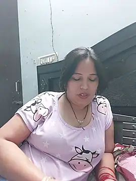 Snapshot of Poojabhabi101 chatting on 05/15/26, 06:26 Poojabhabi101 online show from 05/15/26, 06:26
