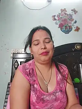 Snapshot of Poojabhabi101 chatting on 05/25/26, 05:24 Poojabhabi101 online show from 05/25/26, 05:24