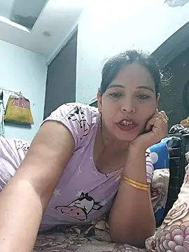 Snapshot of Poojabhabi101 chatting on 06/04/26, 06:08 Poojabhabi101 online show from 06/04/26, 06:08