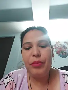 Snapshot of Poojabhabi101 chatting on 06/13/26, 06:00 Poojabhabi101 online show from 06/13/26, 06:00