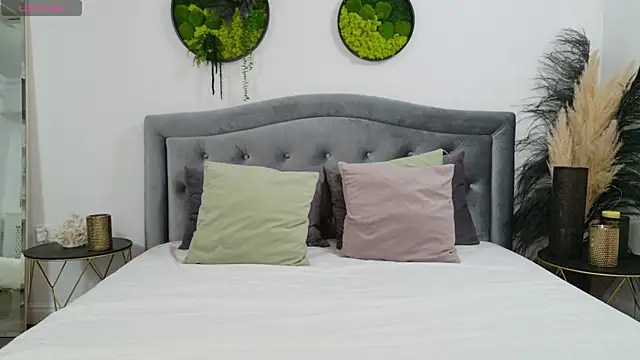 SelineSole online show from 02/12/25, 04:11