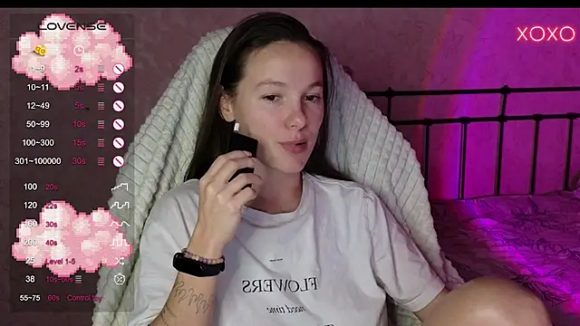 lil luna x online show from 12/10/24, 08:38