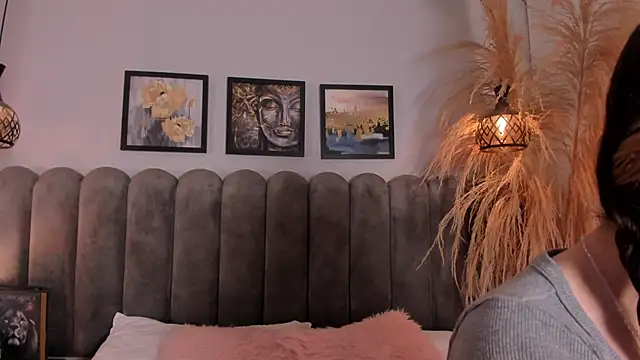 cute  cherry  online show from 04/17/26, 08:34