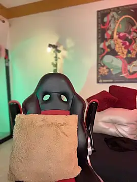 ZahaRoseee online show from 04/11/26, 01:10