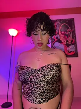 ZahaRoseee online show from 06/05/26, 04:52