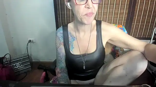 VenusX online show from 02/15/26, 08:05