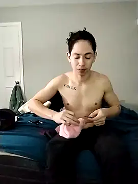 LiverandBrat77 online show from 12/18/24, 06:10