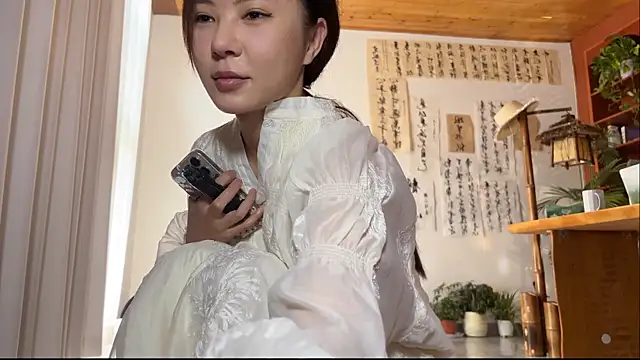 Snapshot of grandeeney chatting on 03/25/26, 06:52 grandeeney online show from 03/25/26, 06:52