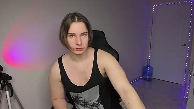 Vincent Strong online show from 12/19/24, 07:18