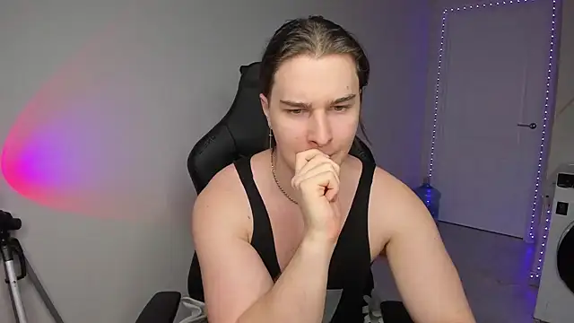 Vincent Strong online show from 01/22/25, 02:03