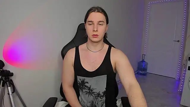 Vincent Strong online show from 01/25/25, 02:03