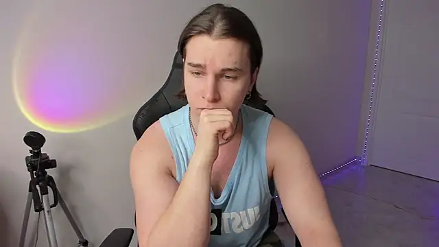 Vincent Strong online show from 02/16/25, 01:38