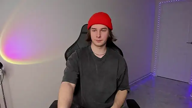 Vincent Strong online show from 03/02/25, 01:05