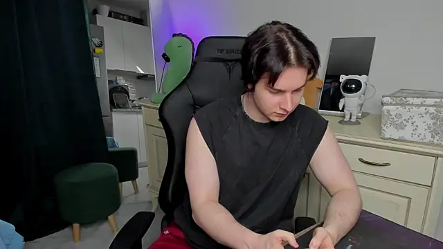 Vincent Strong online show from 05/04/26, 07:26