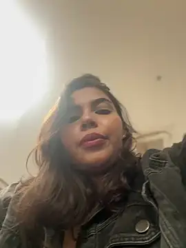 GigiiStone online show from 12/17/24, 05:36