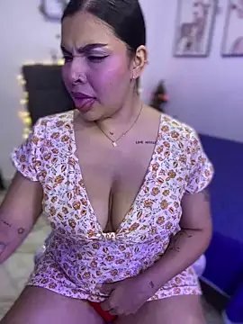 GigiiStone online show from 12/18/24, 11:30