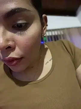 GigiiStone online show from 12/20/24, 12:30