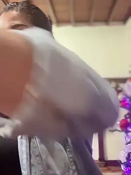 GigiiStone online show from 12/24/24, 01:49