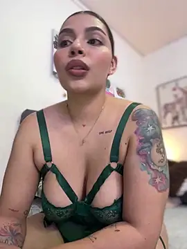 GigiiStone online show from 01/07/25, 11:03