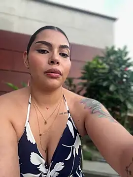 GigiiStone online show from 01/11/25, 10:40