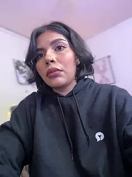 GigiiStone online show from 02/05/25, 10:22