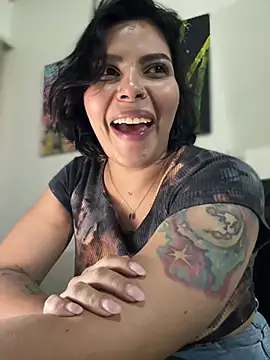 GigiiStone online show from 02/16/25, 12:08